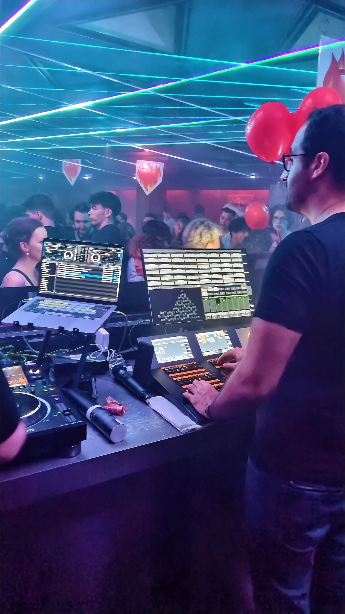 Club Disckothek 
Passage